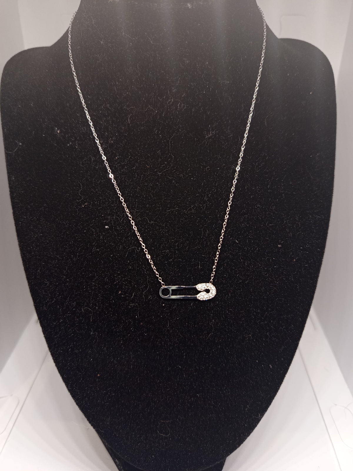 Collier argenté trombone strass